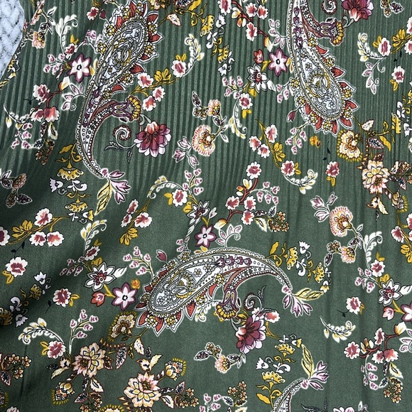 FYVE Paisley Floral Pleated Front Stretch Green Blouse Top Size L Ruffle Sleeve - Picture 5 of 8